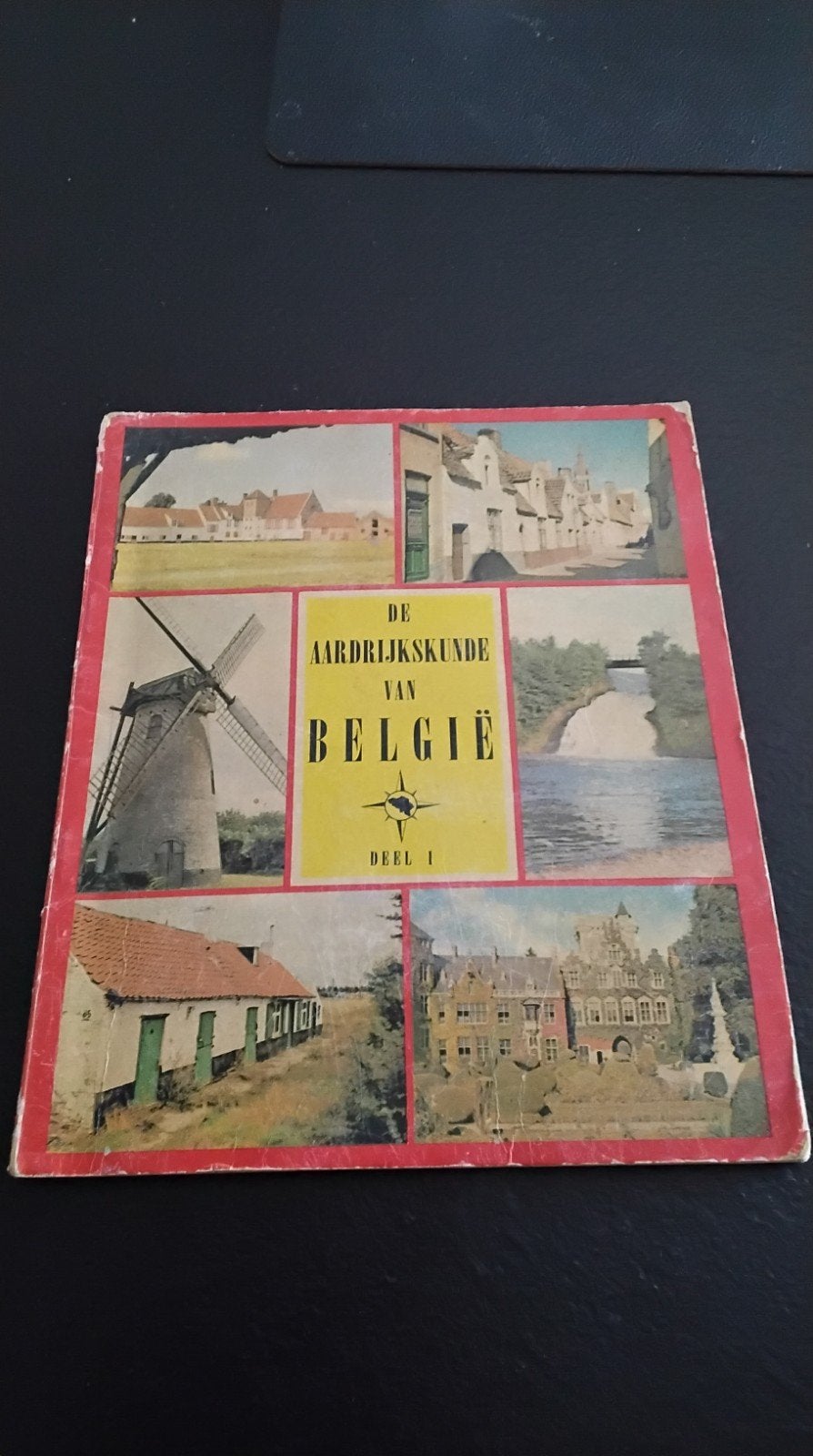 Kuifje uitgave de aardrijkskunde van Belgie deel een, Boeken, Prentenboeken en Plaatjesalbums, Ophalen of Verzenden, Gelezen, Plaatjesalbum