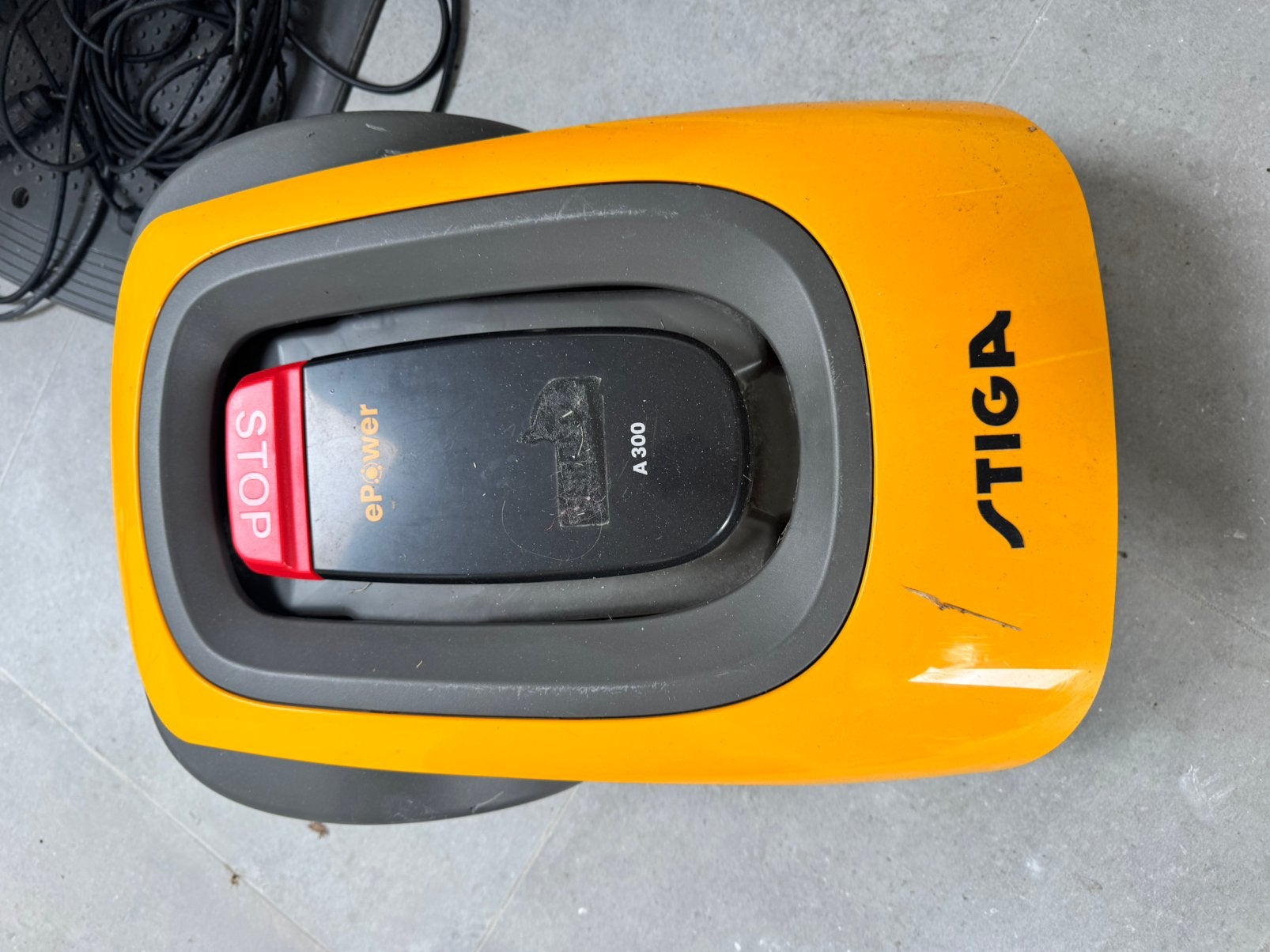 STIGA A 300 ePower robotmaaier, Ophalen, Zo goed als nieuw