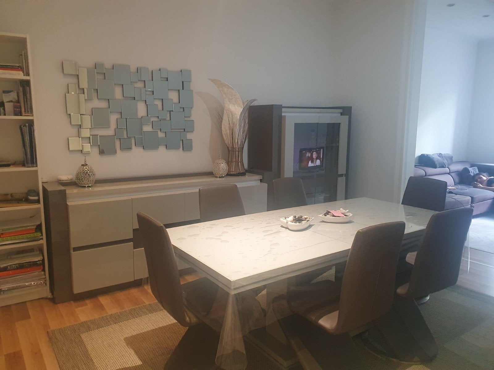 salle a manger complete: table, 6 chaises, vitrine et dresso, Maison & Meubles, Enlèvement