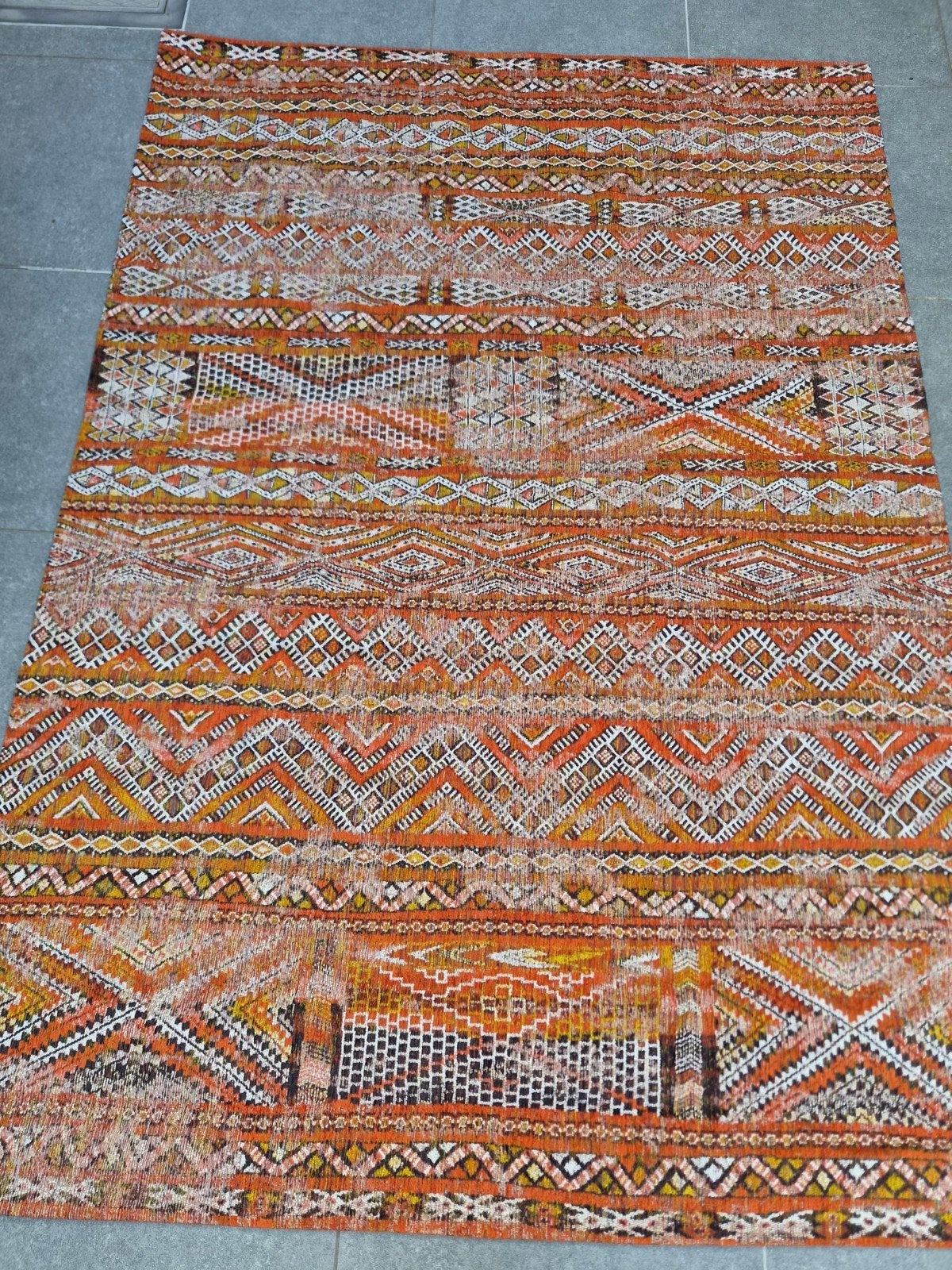 Nieuw tapijt te koop van goede kwaliteit, Ophalen of Verzenden