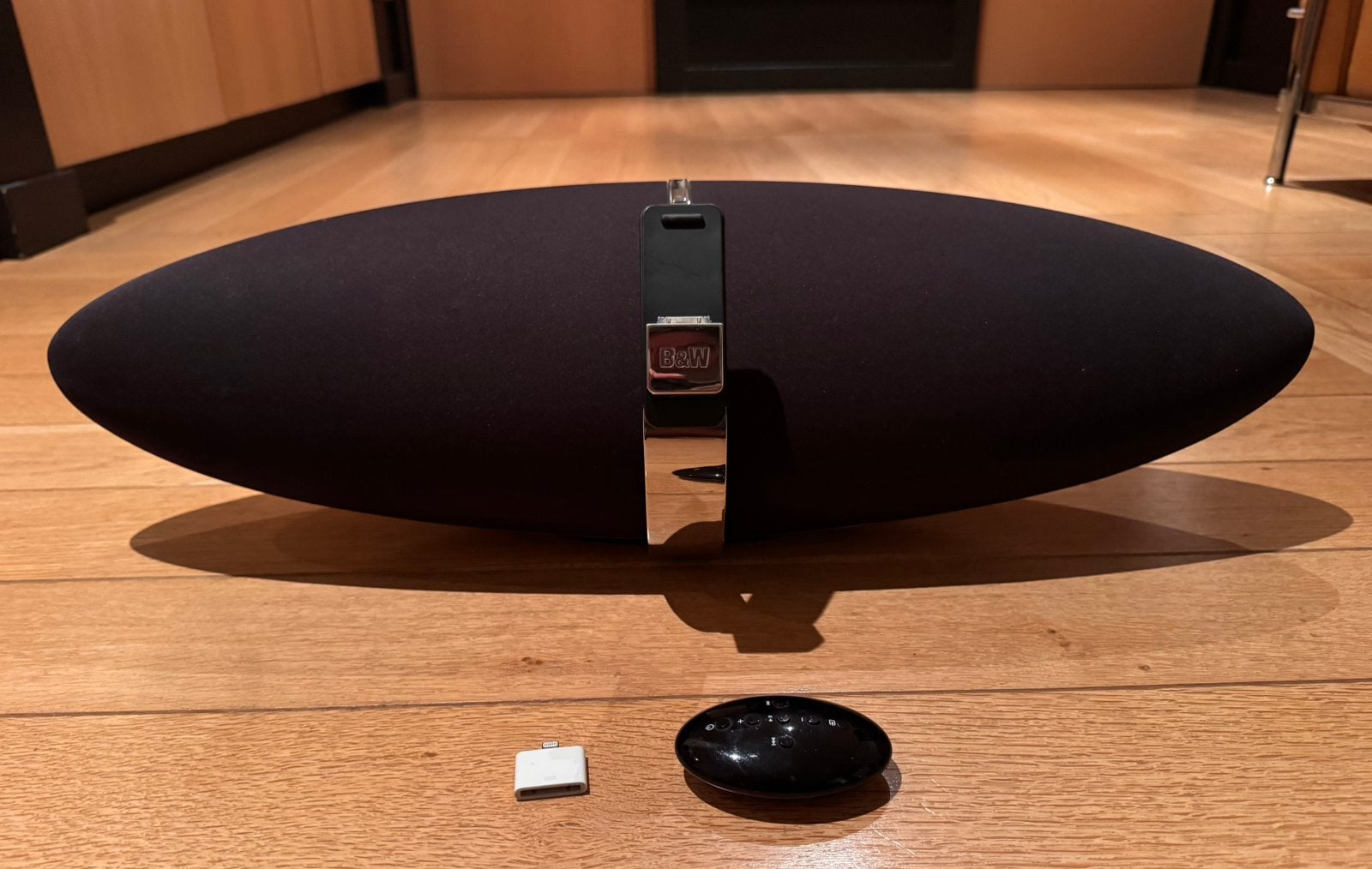 Bowers & Wilkins Zeppelin luidspreker – zonder stroomkabel, Audio, Tv en Foto, Luidsprekerboxen, Ophalen, Gebruikt, Bowers & Wilkins (B&W)