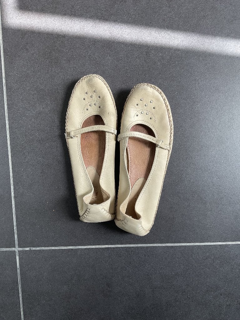 Schoenen beige Tommy hilfiger maat 38, Kleding | Dames, Tommy hilfiger, Beige, Gedragen, Ballerina's