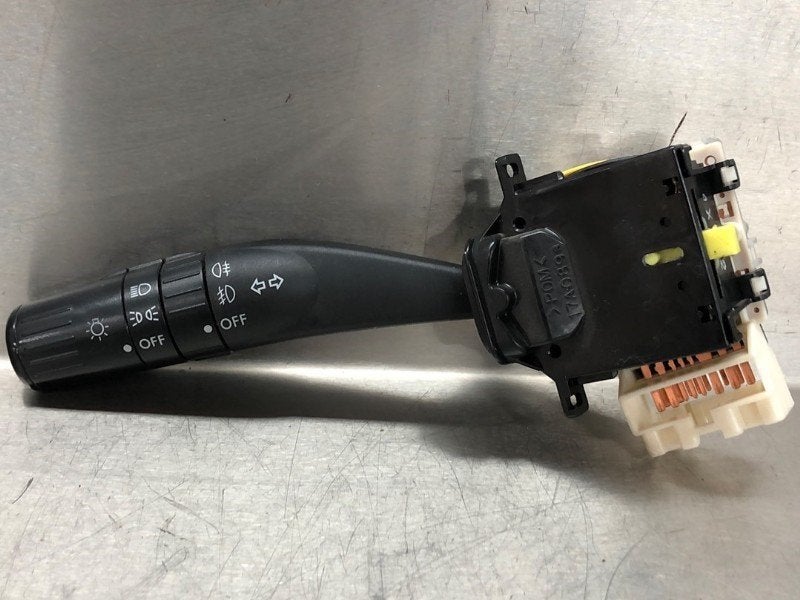 LICHTSCHAKELAAR Subaru Impreza III (GH / GR) (|17A089|), Gebruikt, Subaru