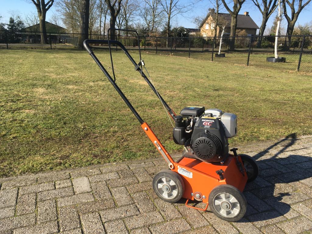 Eliet 401 verticuteermachine gras gazon, Tuin en Terras, Grasmaaiers, Gebruikt, Ophalen