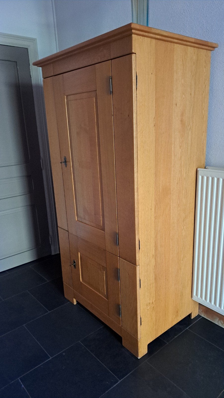 handgemaakt eiken kast, Ophalen, Met deur(en), Eikenhout, 50 tot 100 cm