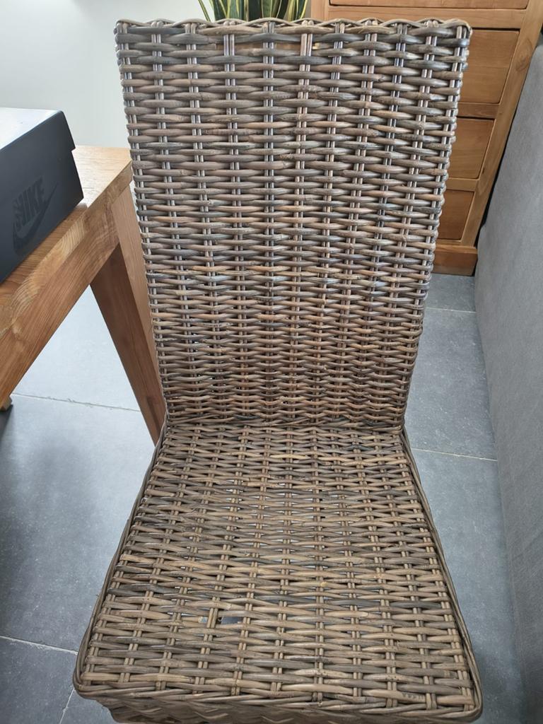 6 rieten stoelen met kussens, Ophalen