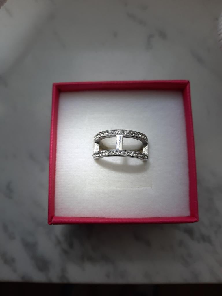 Ring victoria, Handtassen en Accessoires, Ringen, Verzenden, Gebruikt, IJzer of Staal