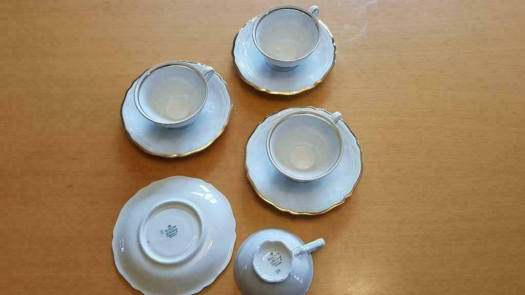 tasses à moka anciens en porcelaine, Enlèvement ou Envoi