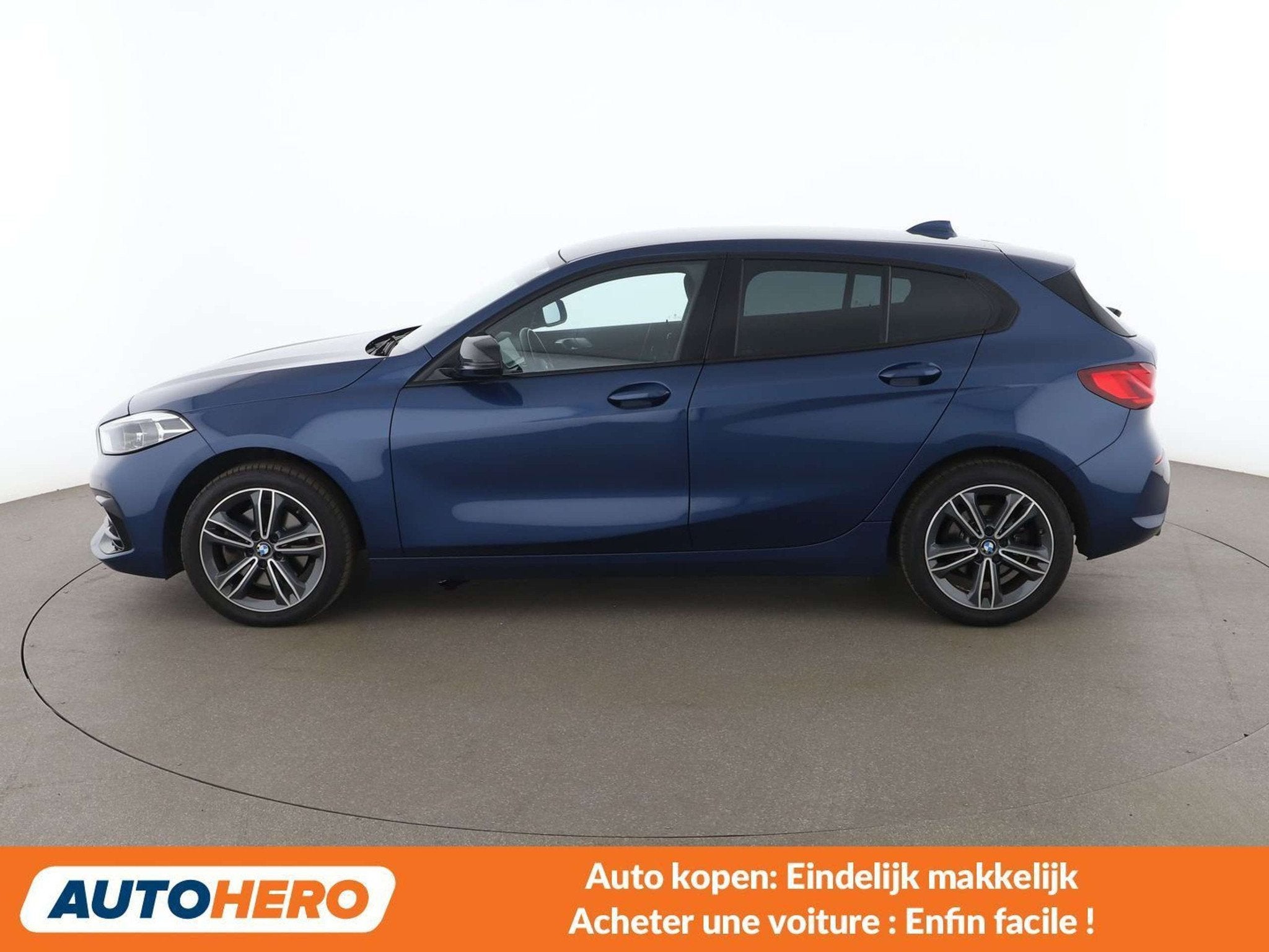 BMW 1 Serie 118 118i Sport Line (bj 2021, automaat), Auto's, 1 Reeks, Gebruikt, 1395 kg, 1499 cc
