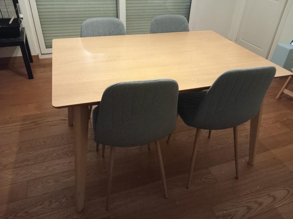 Eettafel Jysk, Enlèvement