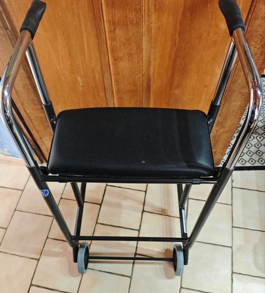Déambulateur avec siège (réglable), Huis en Inrichting, Barkrukken, Ophalen