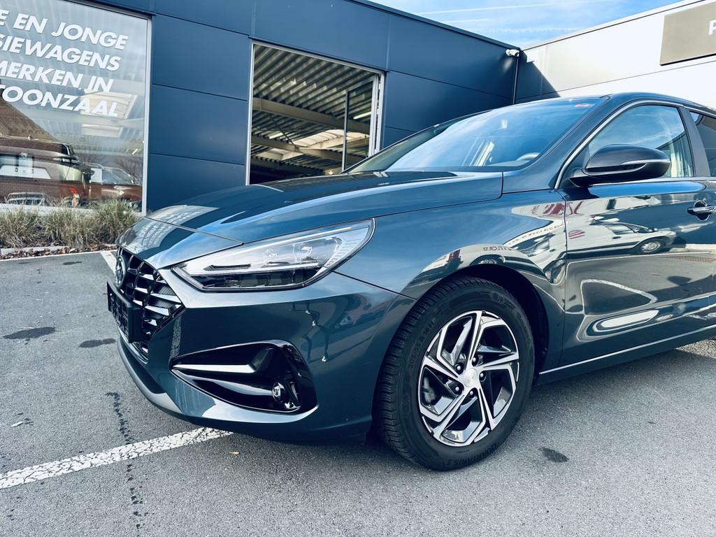 Hyundai i30 (bj 2024), Stof, Gebruikt, Euro 6, Blauw