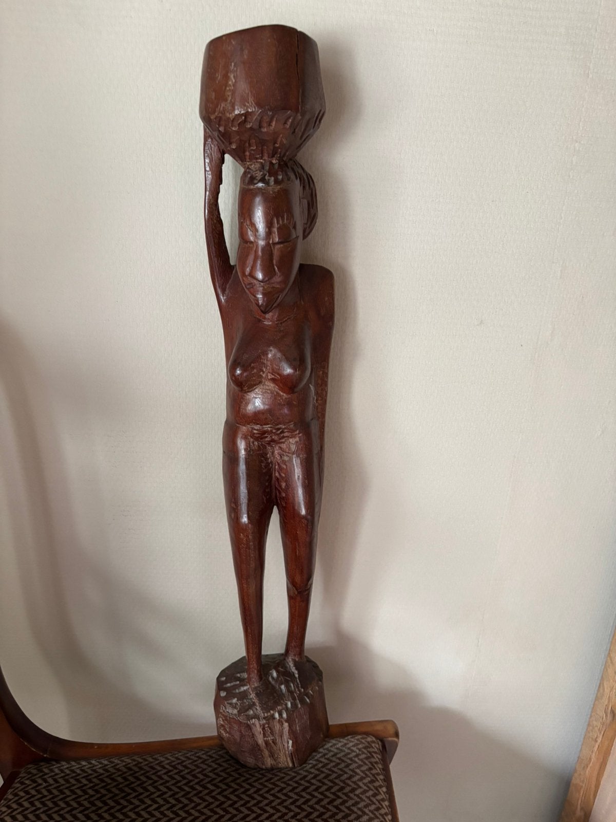 Houten beeld, Enlèvement ou Envoi, Statue