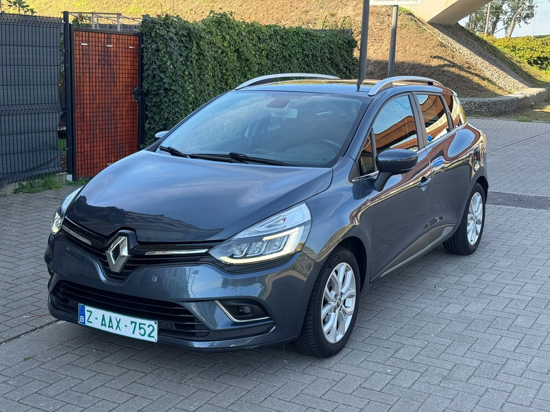 Renault Clio // Automaat, Euro 6, 116 pk, Bedrijf, 5 deurs