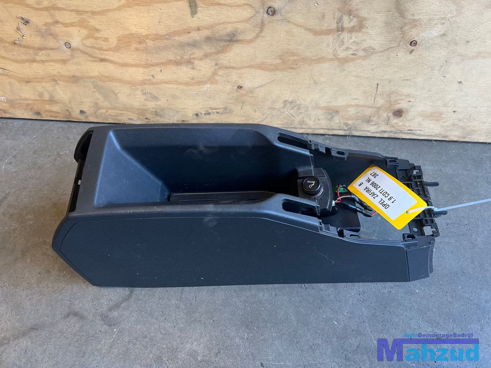 OPEL ZAFIRA B Middenconsole 2005-2011, Opel Automobile GmbH, Opel, Bahnhofsplatz 1
65423  Russelsheim am Main, DE, Kontakt@opel-infoservice.de