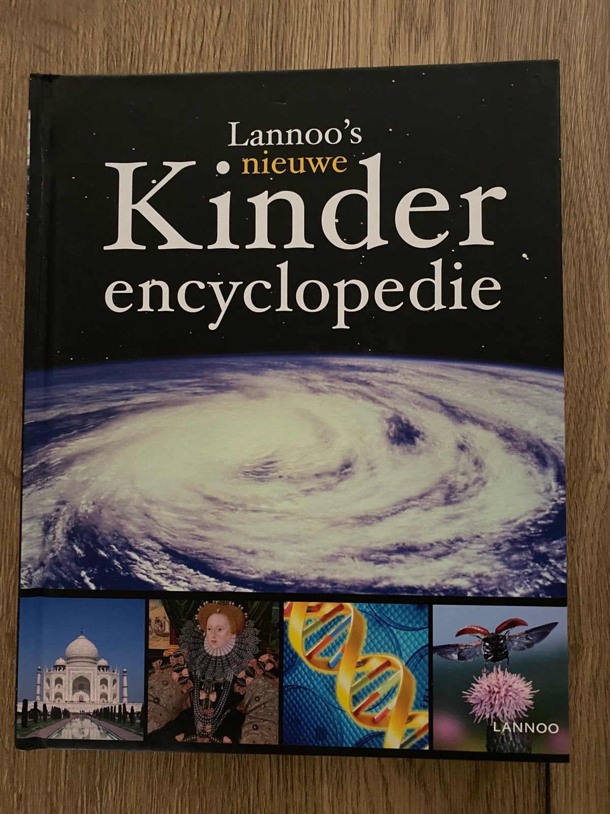 Lannoo's nieuwe kinderencyclopedie, Enlèvement