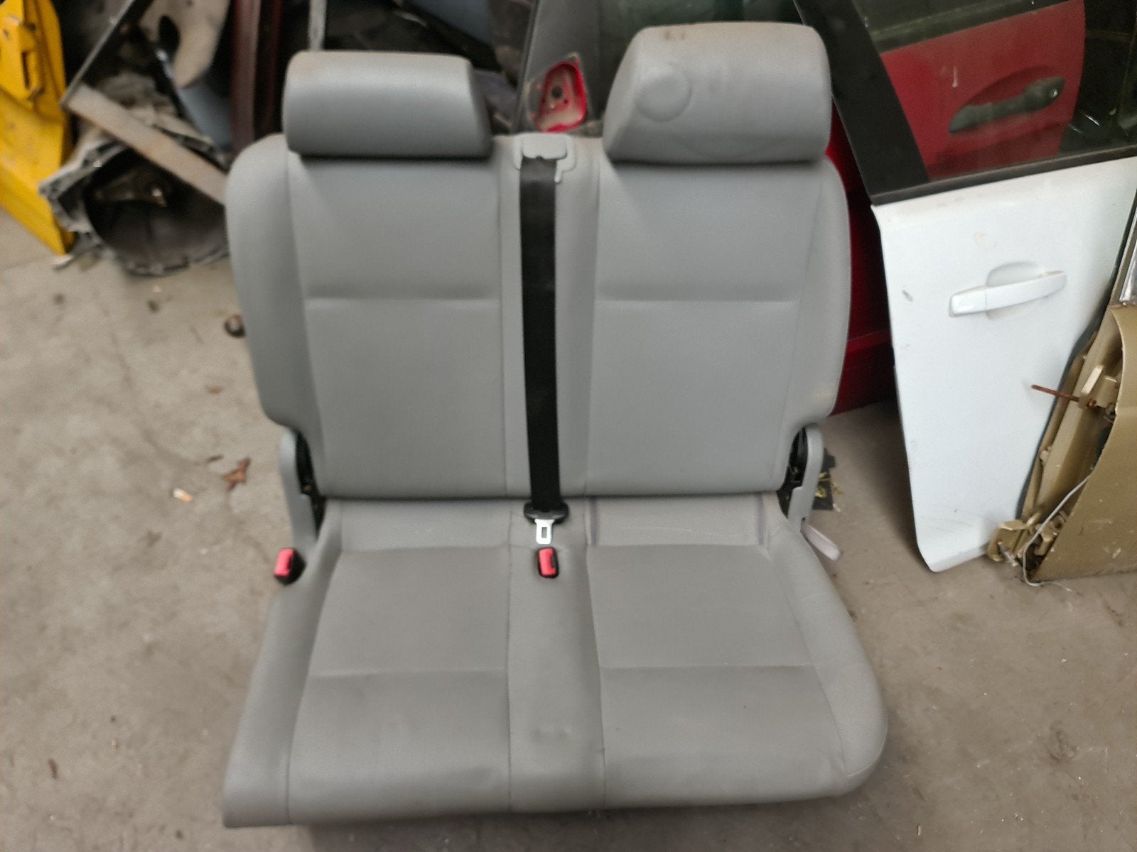 Siège arrière du Volkswagen Caddy 3, Autos : Pièces & Accessoires, Enlèvement ou Envoi, Volkswagen, ., Utilisé