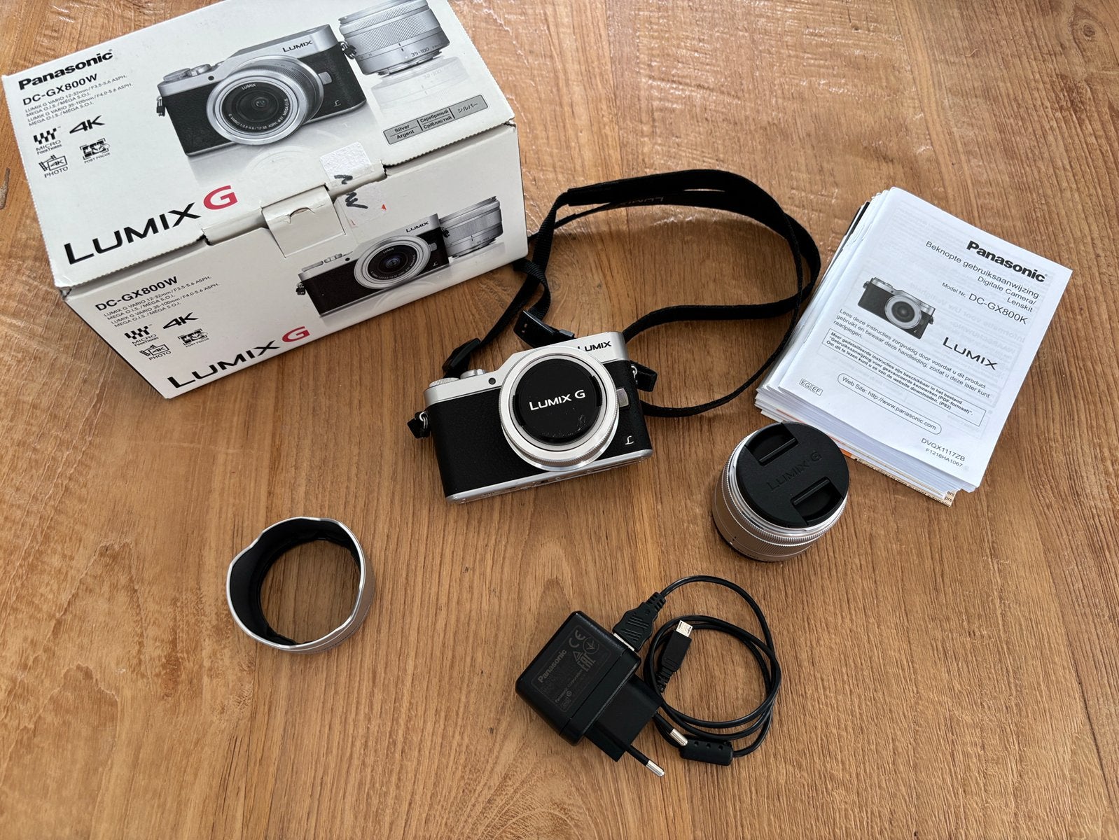 Panasonic Lumix GX800 12-32 + nieuwe lens 35-100, Ophalen, Gebruikt, Panasonic, Oplader