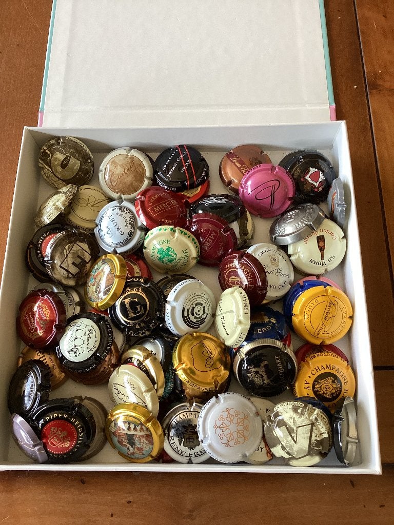 Doos champagne capsules, Enlèvement ou Envoi