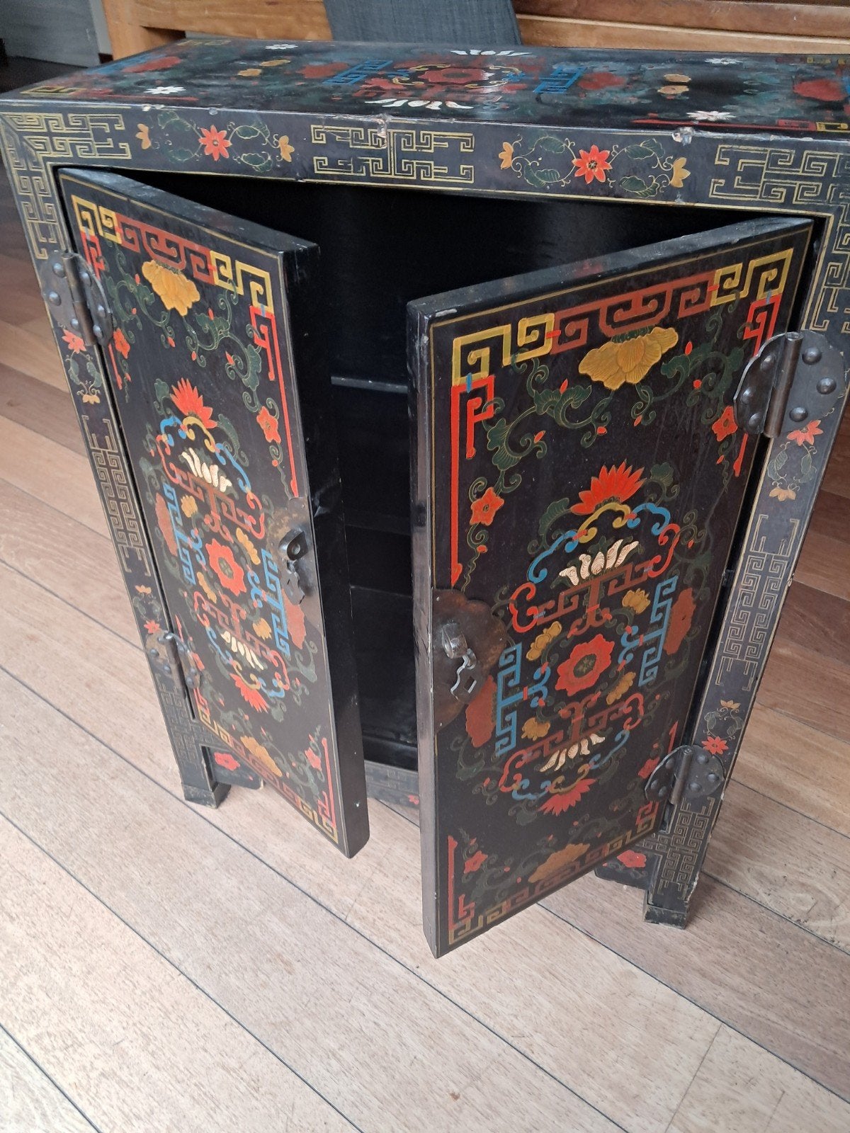 Meuble tibétain / asiatique ancien style traditionnel – bois, Enlèvement