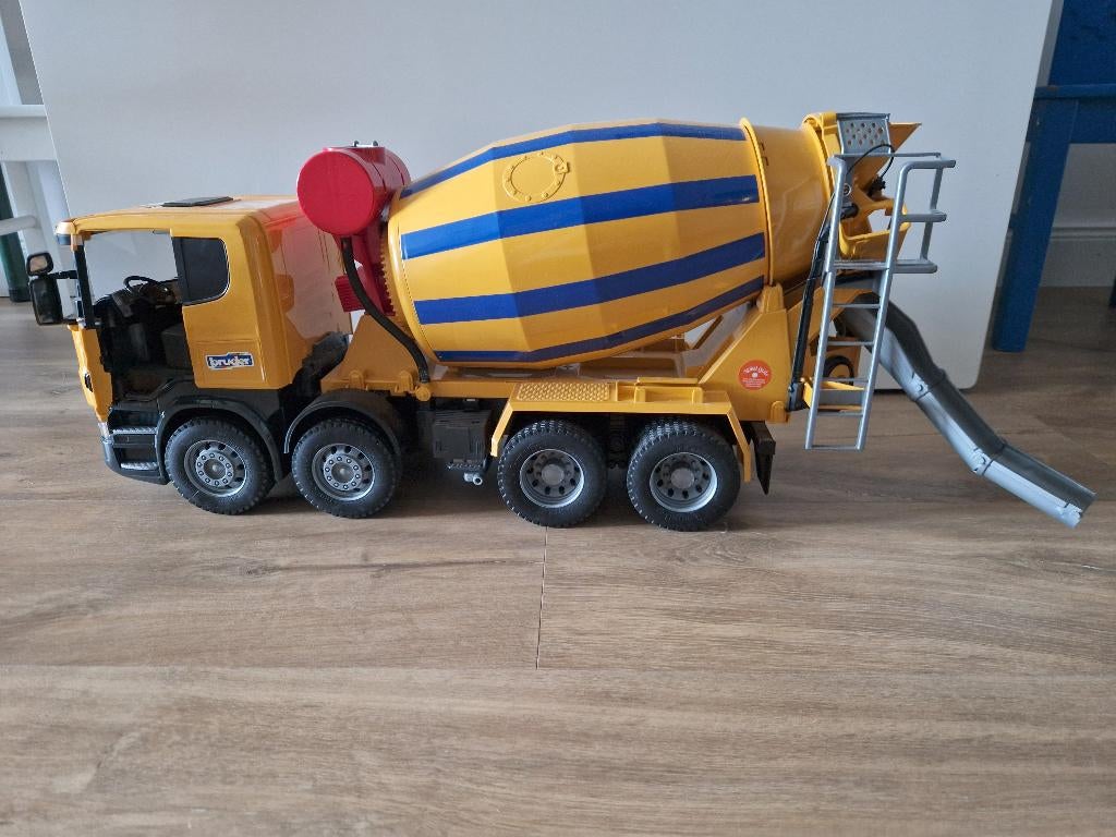 Bruder 03554 Scania betonwagen, Ophalen, Zo goed als nieuw