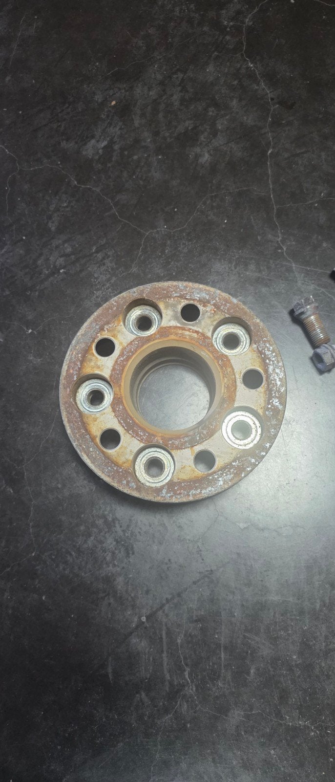 elargisseur de voie 5x120 amarok