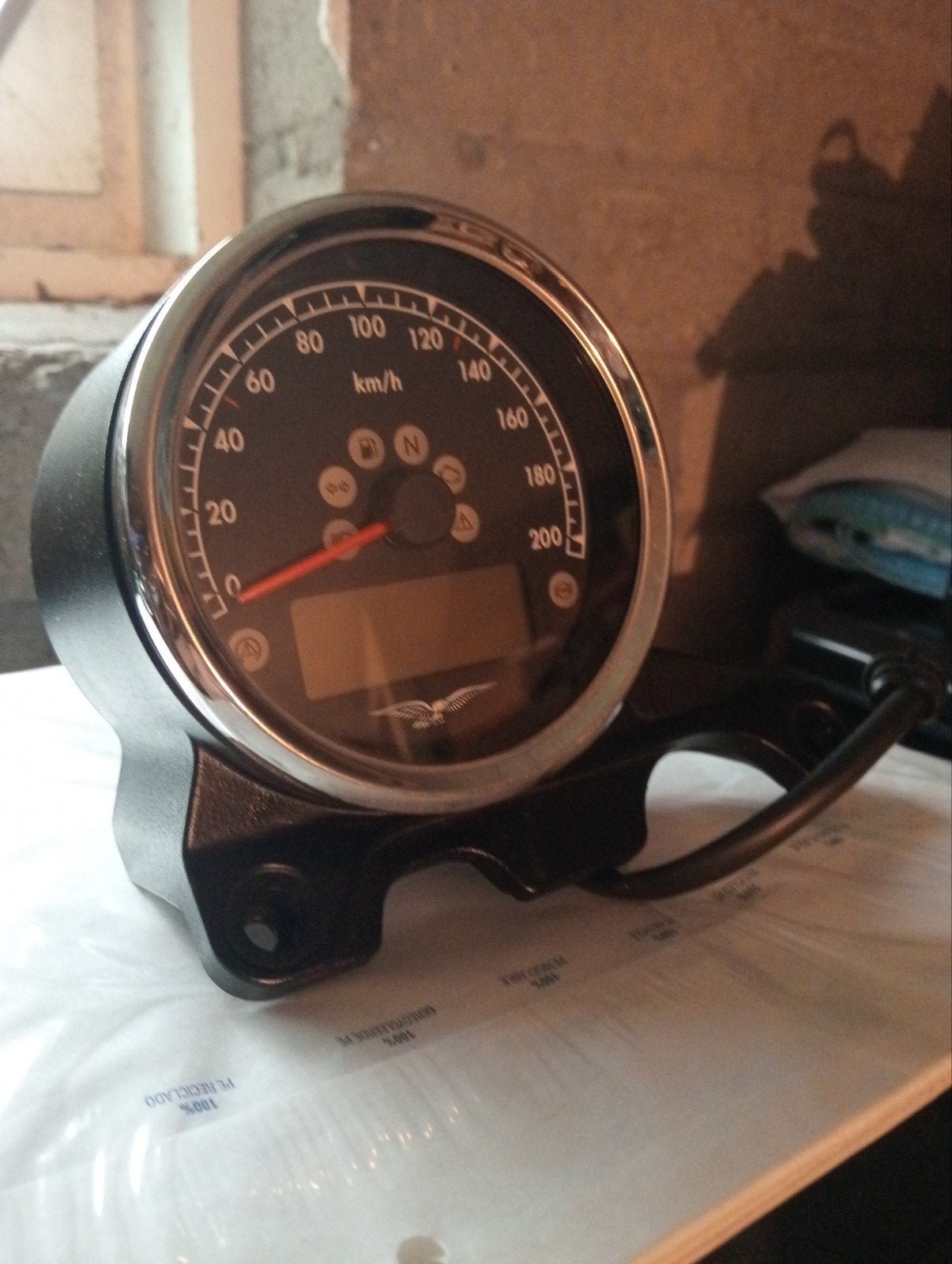 Compteur de vitesse analogique Moto Guzzi avec écran LCD en, Motos, Particulier