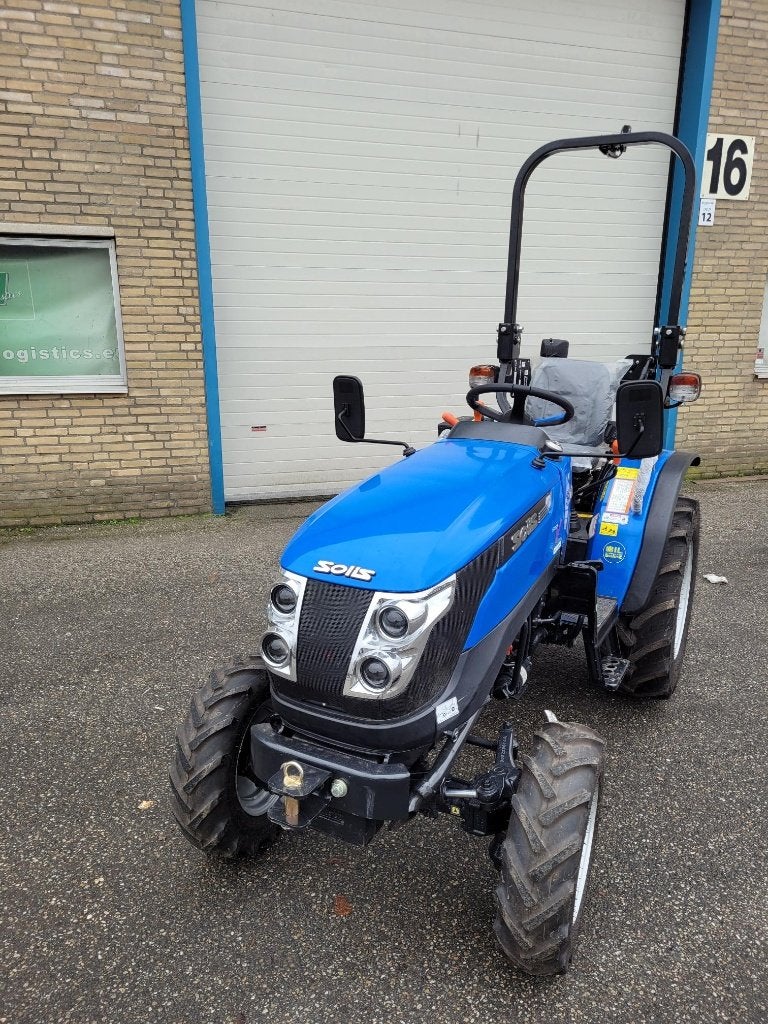 Solis 26 + tracteur, Enlèvement, Neuf