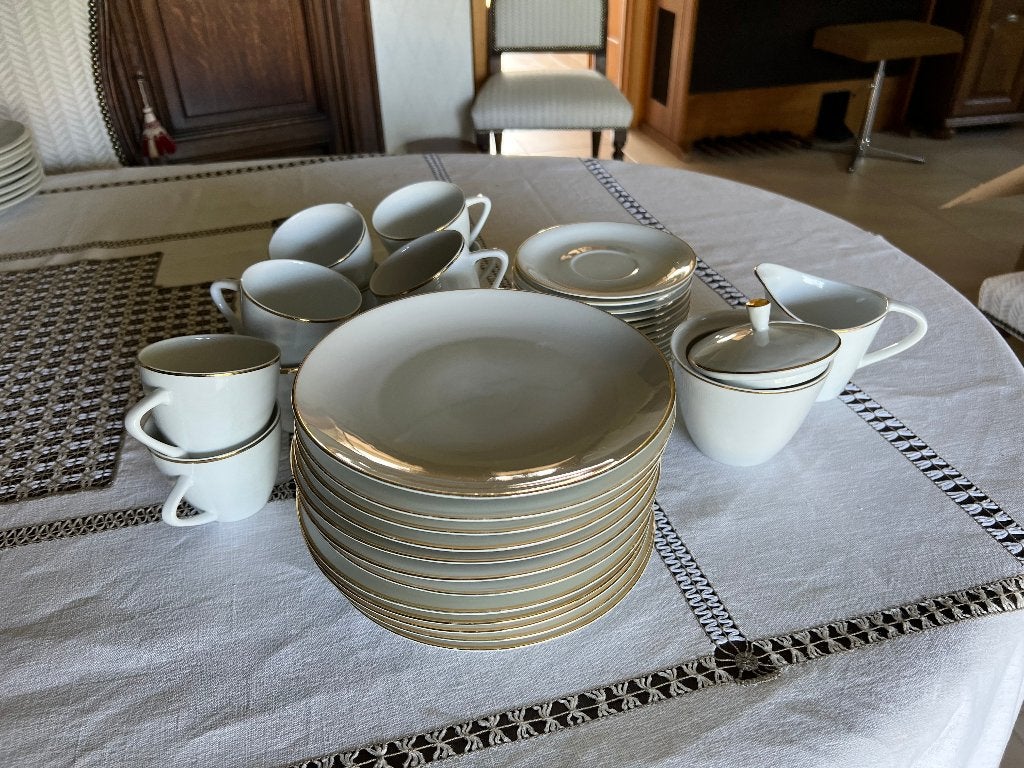 Service à café/dessert en porcelaine avec bord doré, Enlèvement