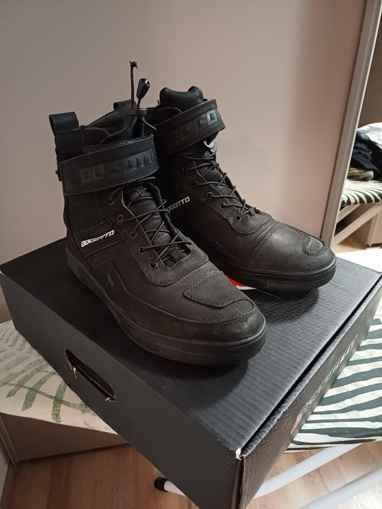 Chaussures de moto taille 45, Enlèvement