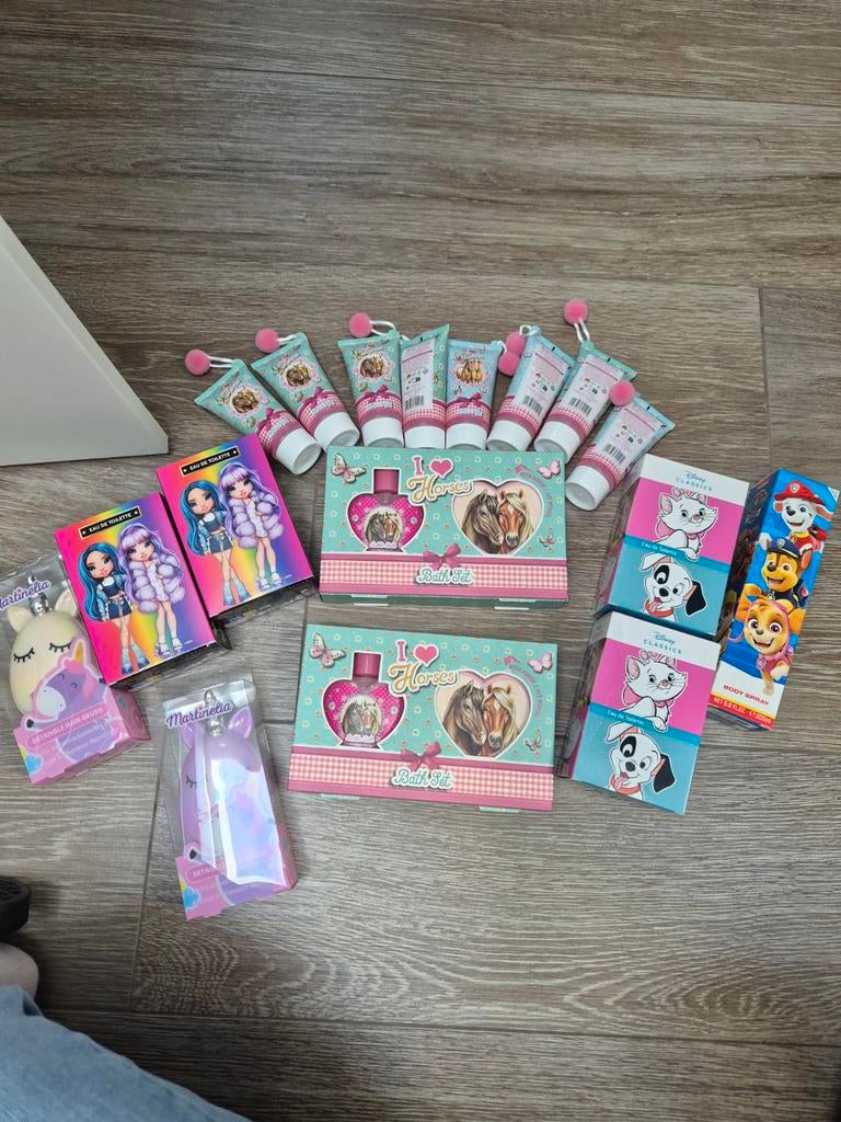 Set verzorgings producten meisjes, Bijoux, Sacs & Beauté, Beauté | Cosmétiques & Maquillage, Enlèvement