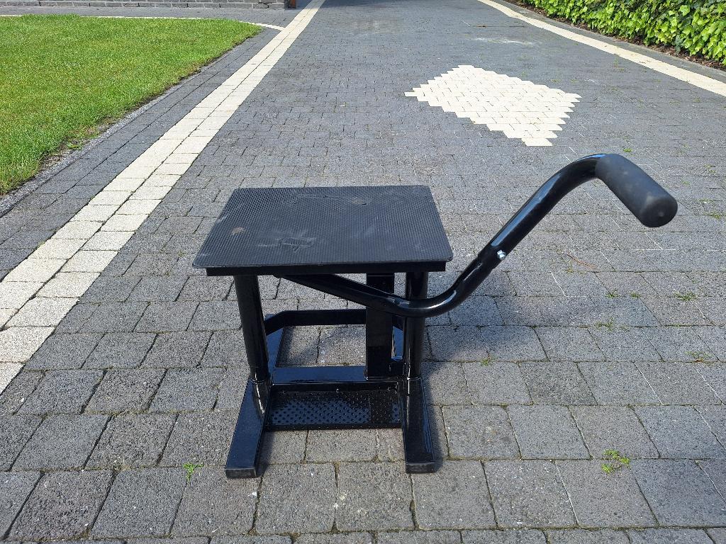 Motorsteun, Enlèvement, Utilisé