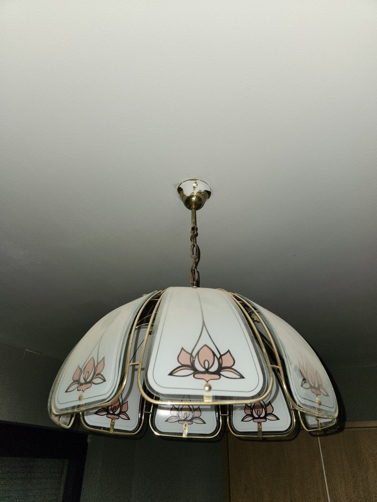 retro lotus hanglamp uit de jaren '80, Enlèvement