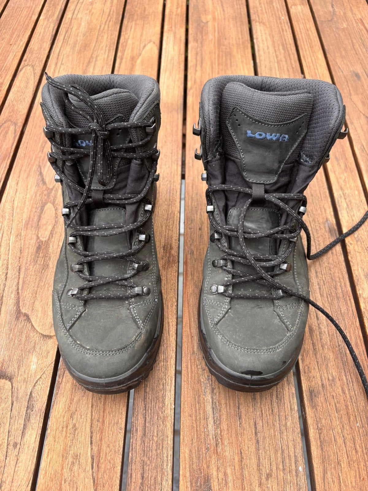 Lowa wandelschoenen 42,5, Ophalen of Verzenden, Zo goed als nieuw