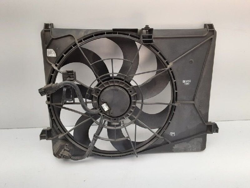 VENTILATEUR C Kia Carens III (FG) (|F00S3A2377|), Kia, Dhr. M. Roggen, Stadsweg 37 37
9917 PV  WIRDUM GR., NL, Utilisé