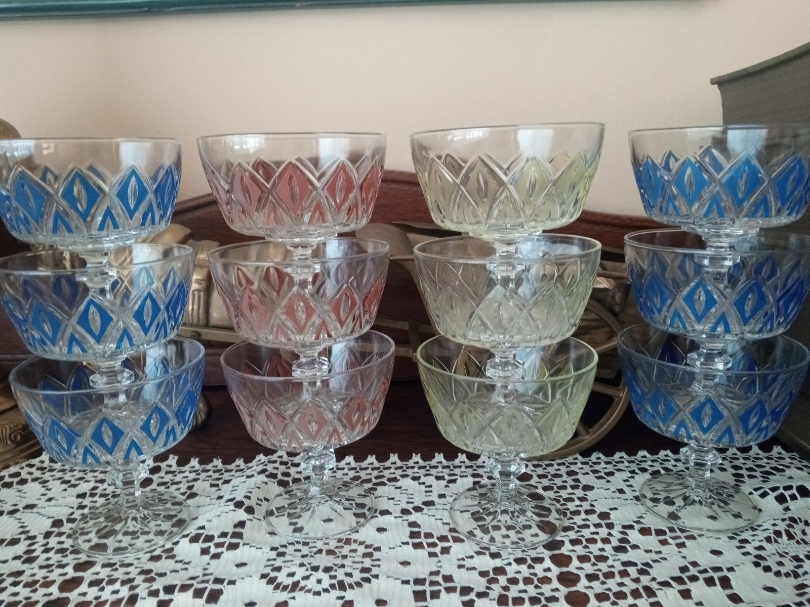 Prachtige set van 12 vintage glazen dessertcoupes, perfect v, Ophalen