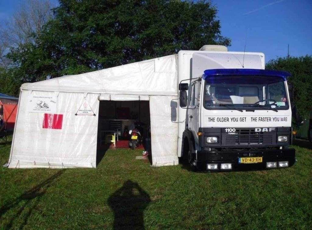 Camping-car DAF Truck équipé pour le sport automobile, Autres marques, Boîte manuelle, 8 à 9 mètres, Diesel