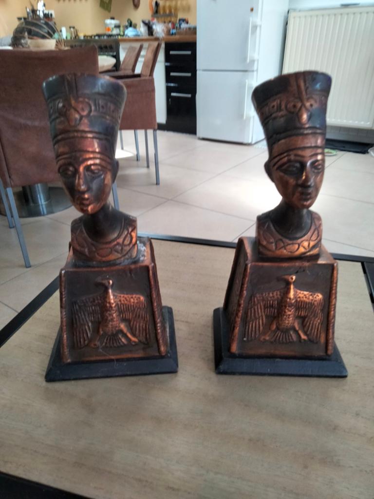 Nefertiti 2 boekensteunen.Koper en hout., Antiek en Kunst, Ophalen of Verzenden