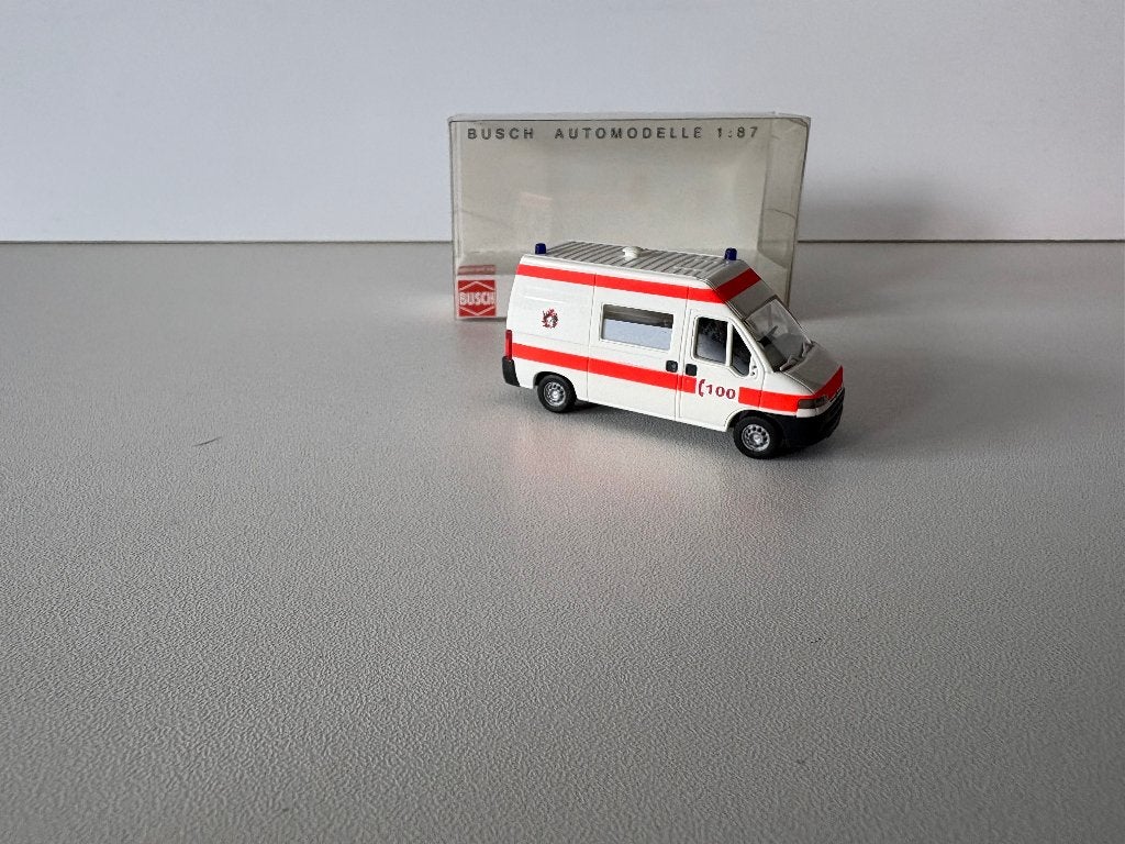 BRANDWEER 100 AMBULANCE - PEUGEOT BOXER - 1:87, Verzenden, Nieuw, Bus of Vrachtwagen, Overige merken