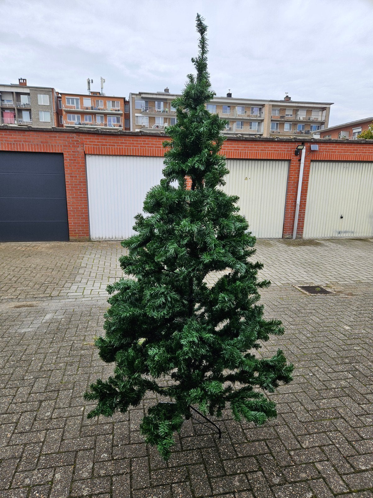 kunstkerstboom 2m50 te koop, Ophalen, Gebruikt
