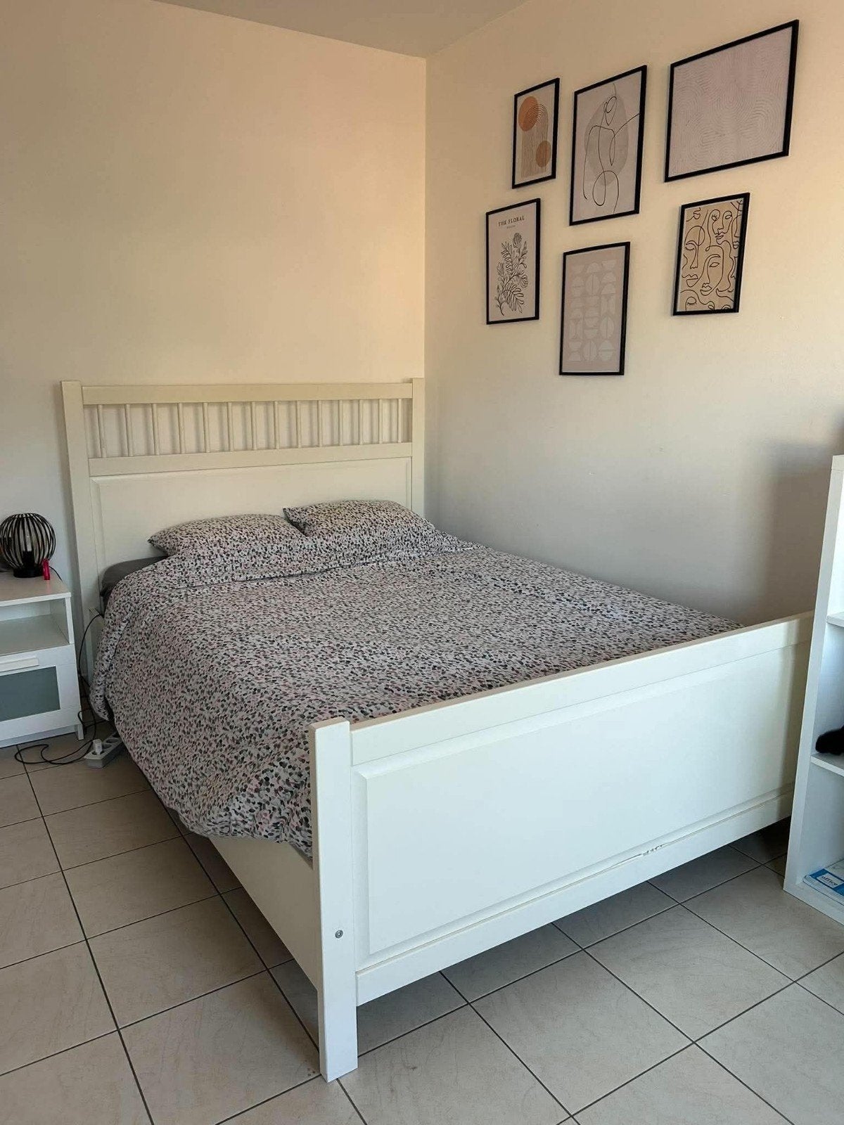 Lit blanc 2 personnes 140cm, Maison & Meubles, Chambre à coucher | Lits, 140 cm, Enlèvement, Utilisé, 200 cm