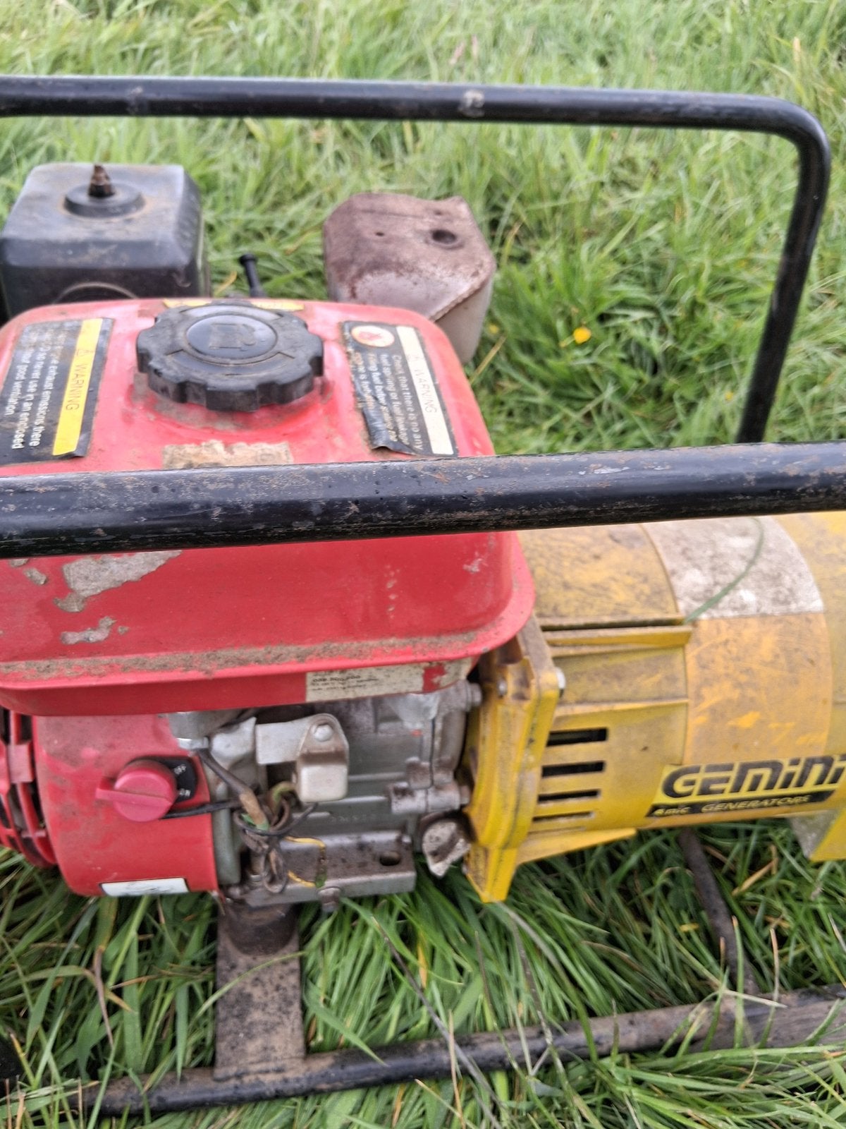 Groupe électrique 220v, Bricolage & Construction, Enlèvement, Utilisé, Moteur à essence, Moins de 1400 tpm