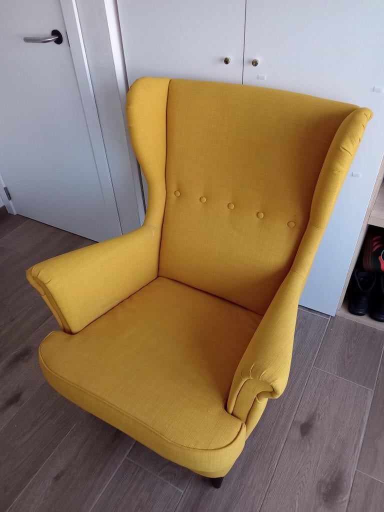 Mosterdgele Ikea STRANDMON oorfauteuil, Huis en Inrichting, Ophalen, 75 tot 100 cm, Zo goed als nieuw, Stof