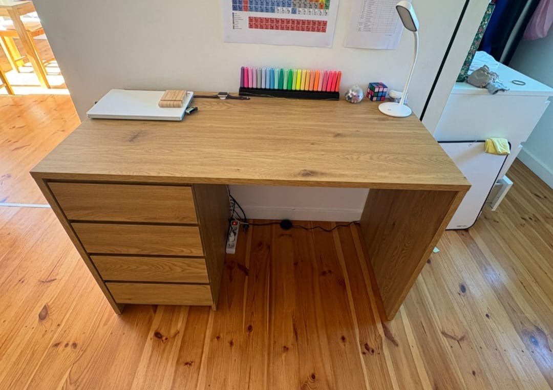 Bureau, 120 cm, Classique, Comme neuf, Avec tiroirs