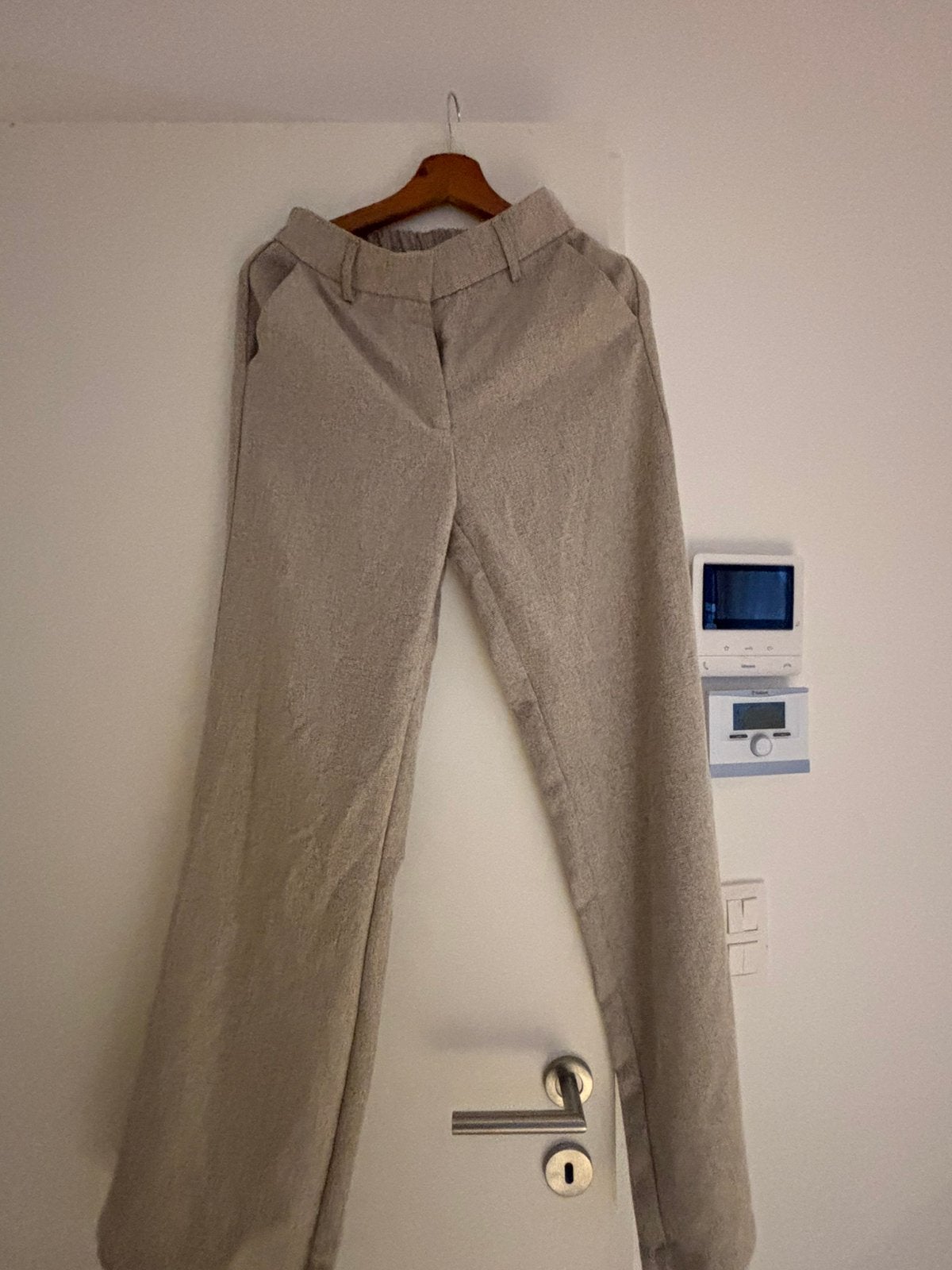 Beige pantalon dames | Maat XS | Bijna nieuw, Kleding | Dames, Broeken en Pantalons, Ophalen of Verzenden, Zo goed als nieuw, Maat 34 (XS) of kleiner