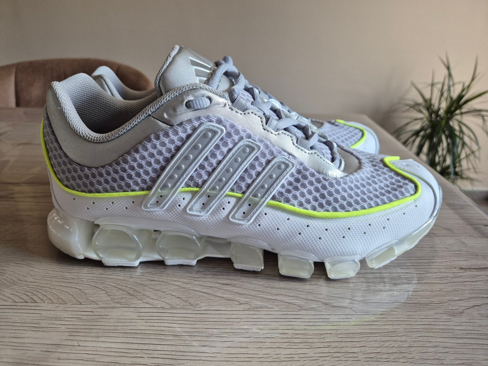 Adidas Megaride pointure 45 1/3– Comme neuves – 60 €
Je vend, Vêtements | Hommes, Chaussures, Enlèvement
