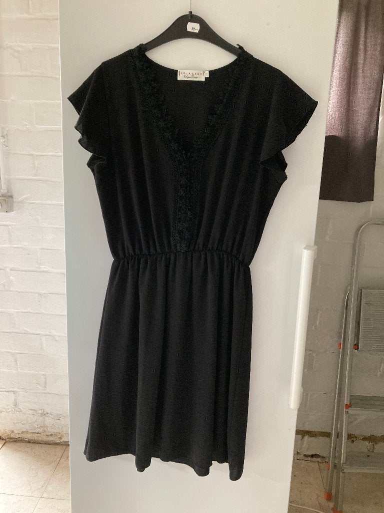 Zwart kleedje, Lola Liza, maat 40 elastiek in de taille, Maat 38/40 (M), Lola & Liza, Zwart, Ophalen of Verzenden