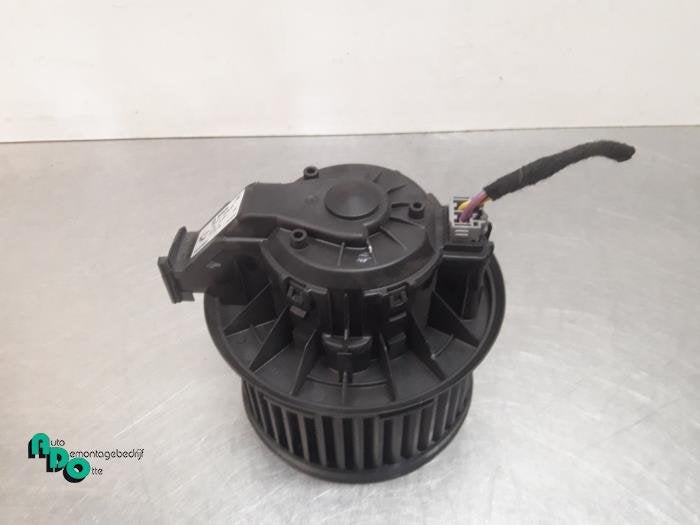 Moteur de ventilation chauffage d'un Ford Fiesta (Fiesta 08-, -, 3 mois de garantie, -, -