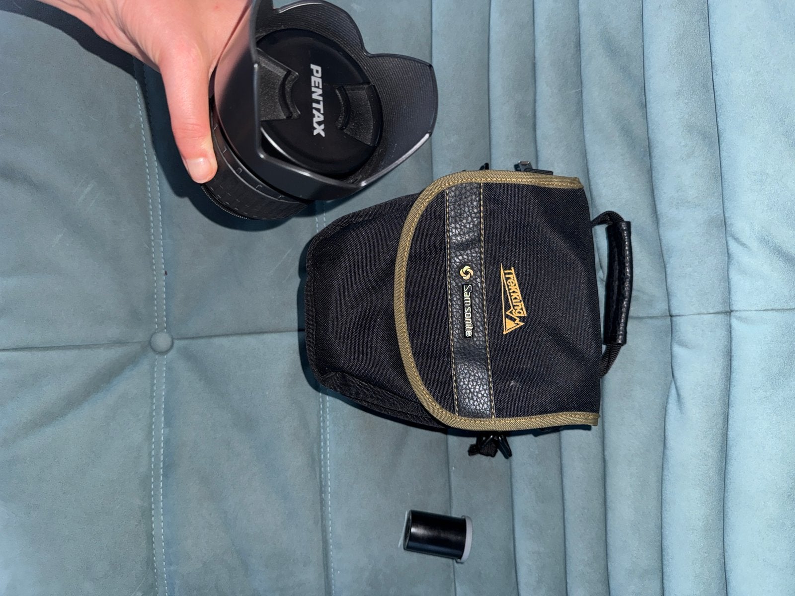 Pentax Zoomlens + zonnekap + Samsonite tas, Verzamelen, Foto-apparatuur en Filmapparatuur, Ophalen