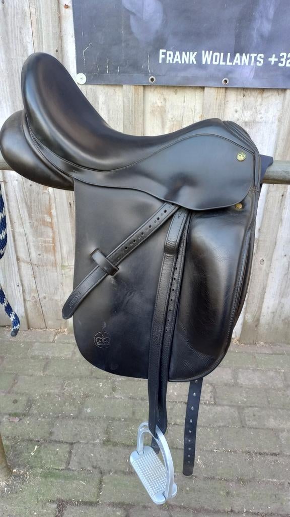 Ideal crown suzannah dressuur zadel 17inch M boom, Dieren en Toebehoren, Ophalen, Dressuur